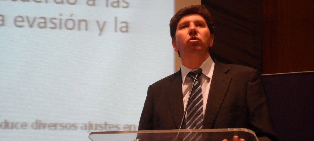 Rodrigo Cerda participa en seminario UDP